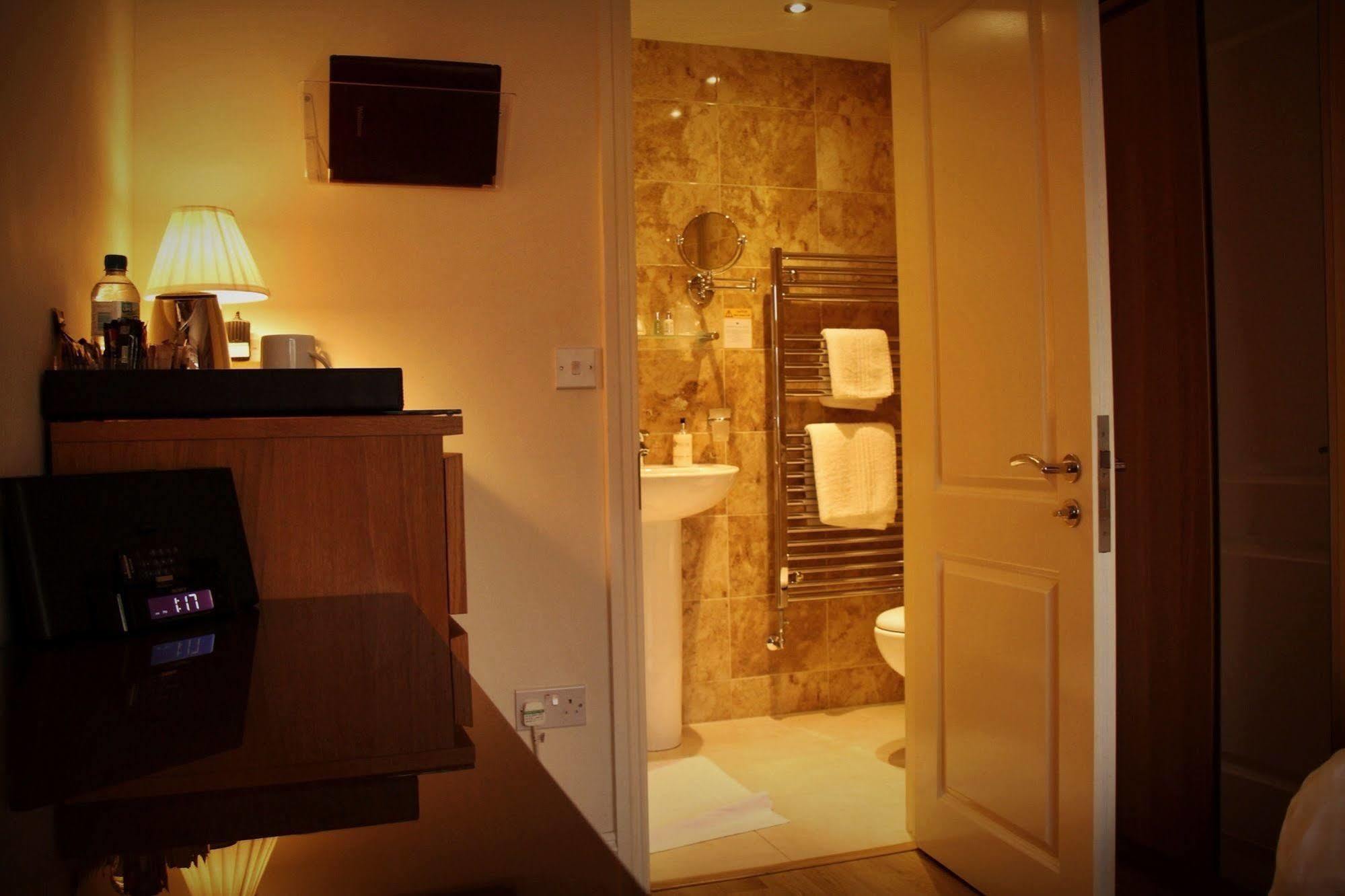 Hotel Autumn House CBG Esterno foto